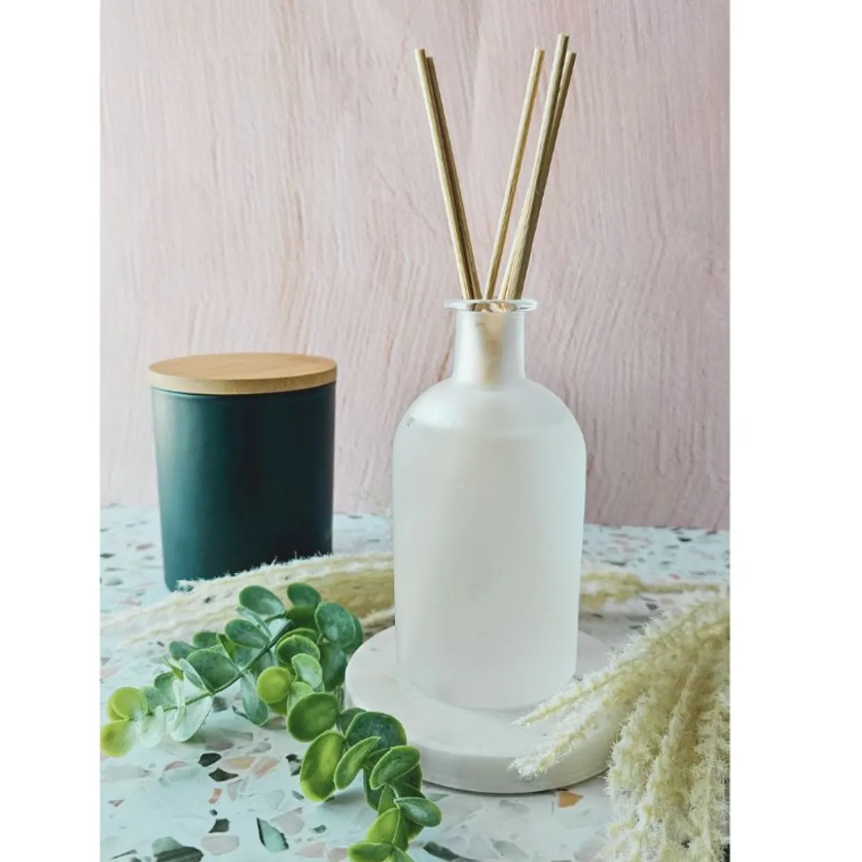 Jar Store Frosted Boston Round Reed Diffuser Bottle 250 ml | 30 Pack